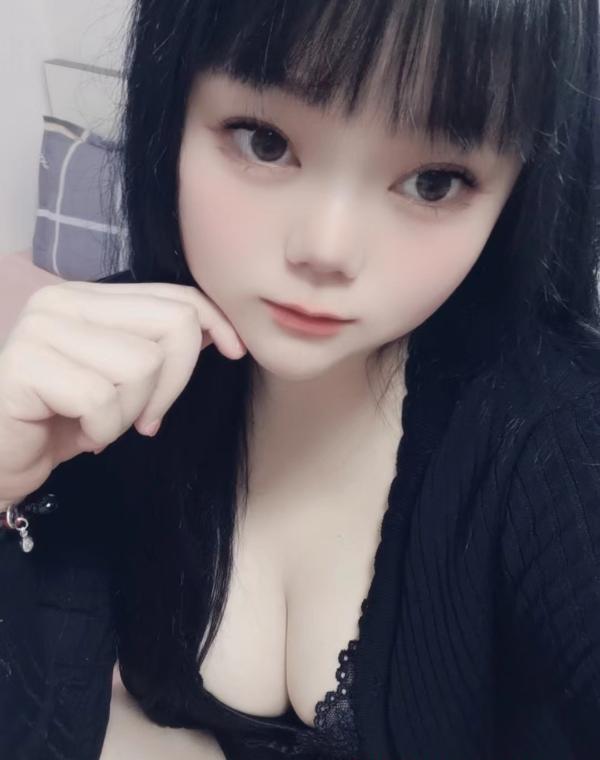 童颜美妆小婷婷