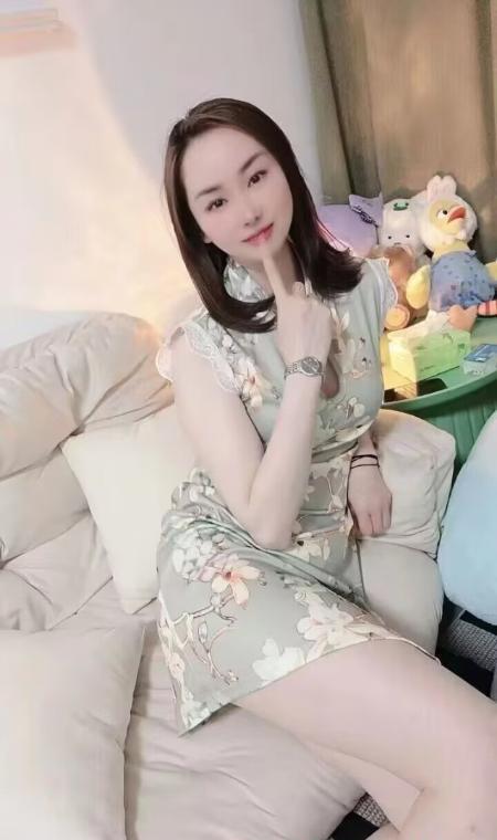 杨浦佳佳