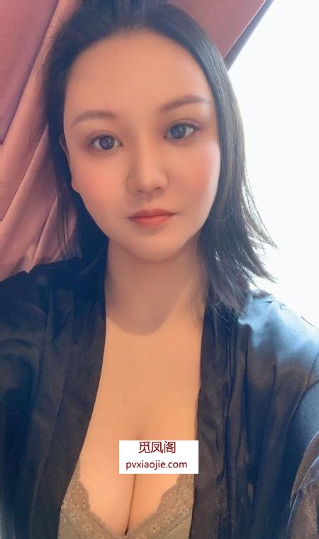 丰满美少妇