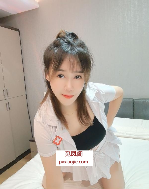 吴江喷潮小妇女