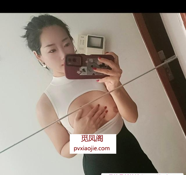 纤细玉手美女姐姐