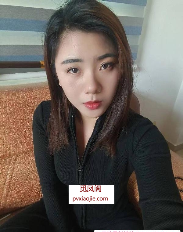 甜美型服务系妹子